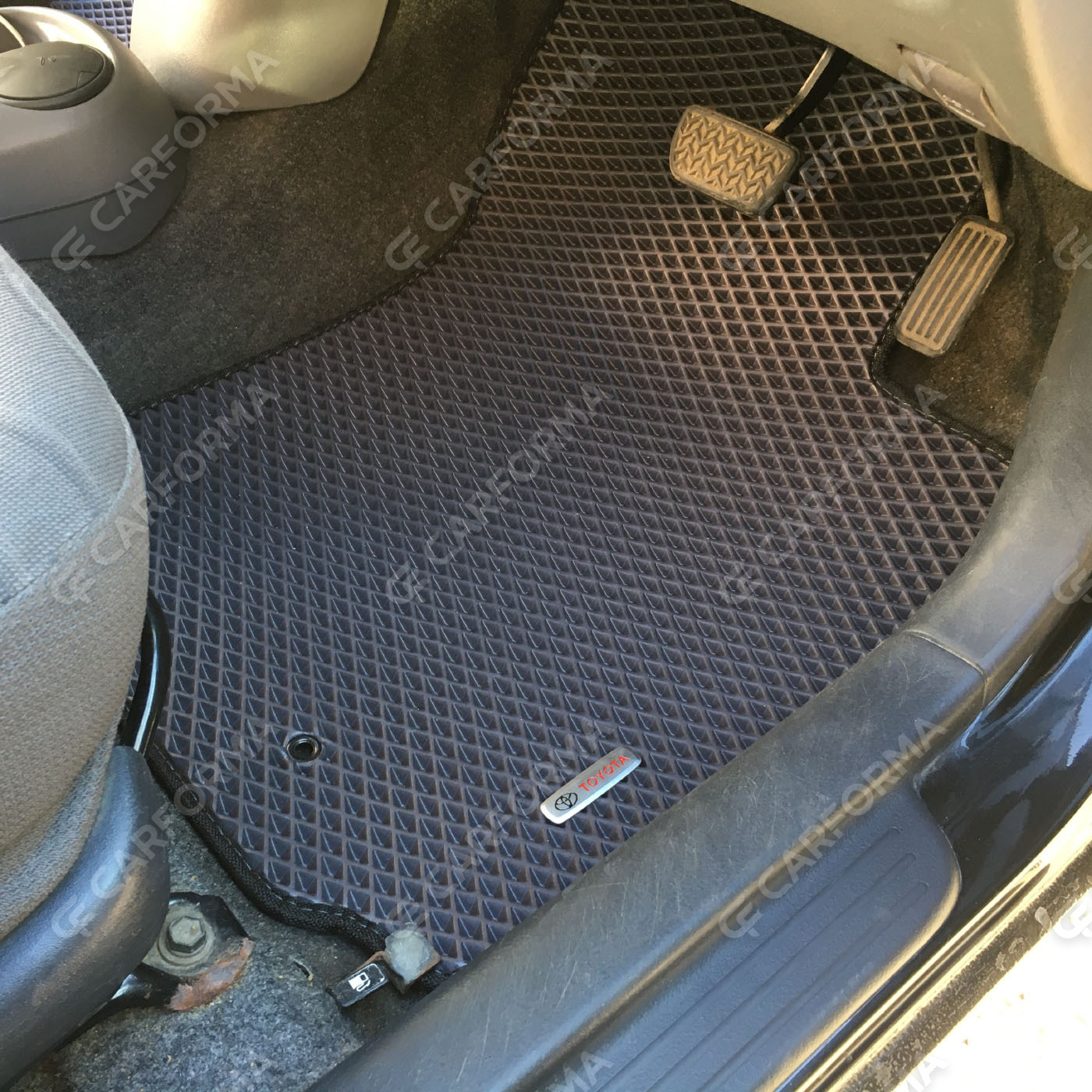 Ворсовые коврики на Toyota Vitz I 1998&nbsp;-&nbsp;2005 в Комсомольске-на-Амуре