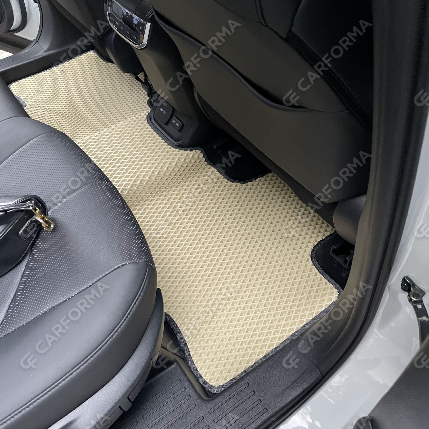 Ворсовые коврики на Toyota Crown Kluger 2021&nbsp;-&nbsp;2026 в Комсомольске-на-Амуре