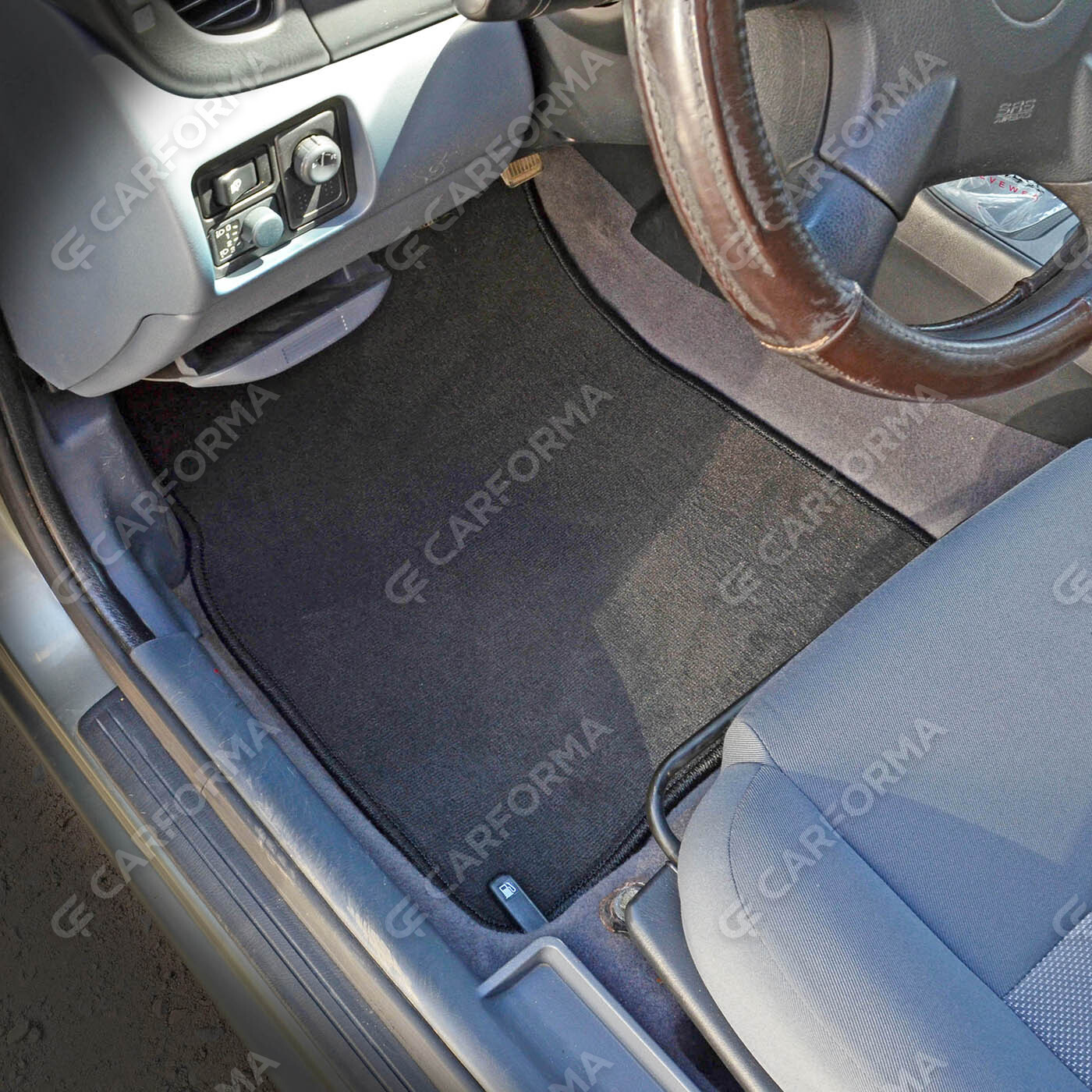 Коврики на Nissan Almera 2 (N16) 2000&nbsp;-&nbsp;2006 в Комсомольске-на-Амуре