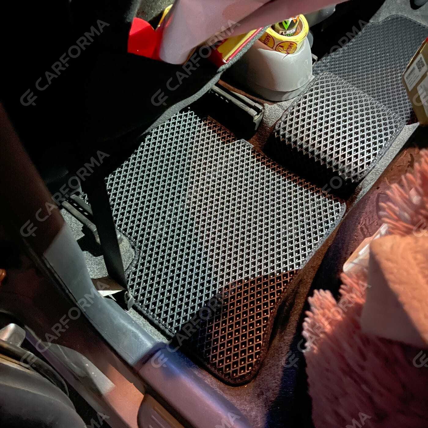 Ворсовые коврики на Toyota Vitz I 1998&nbsp;-&nbsp;2005 в Комсомольске-на-Амуре