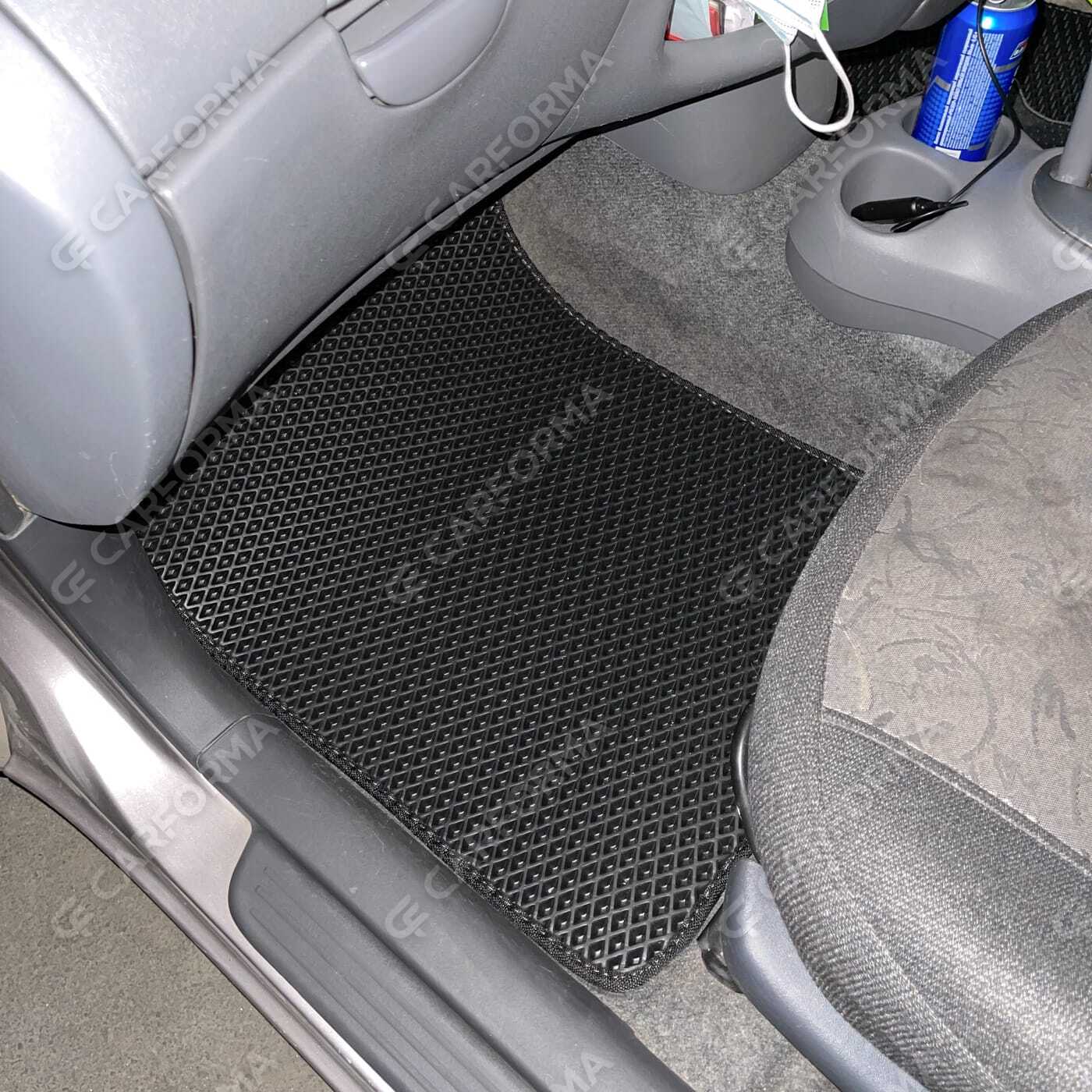 Ворсовые коврики на Toyota Vitz I 1998&nbsp;-&nbsp;2005 в Комсомольске-на-Амуре