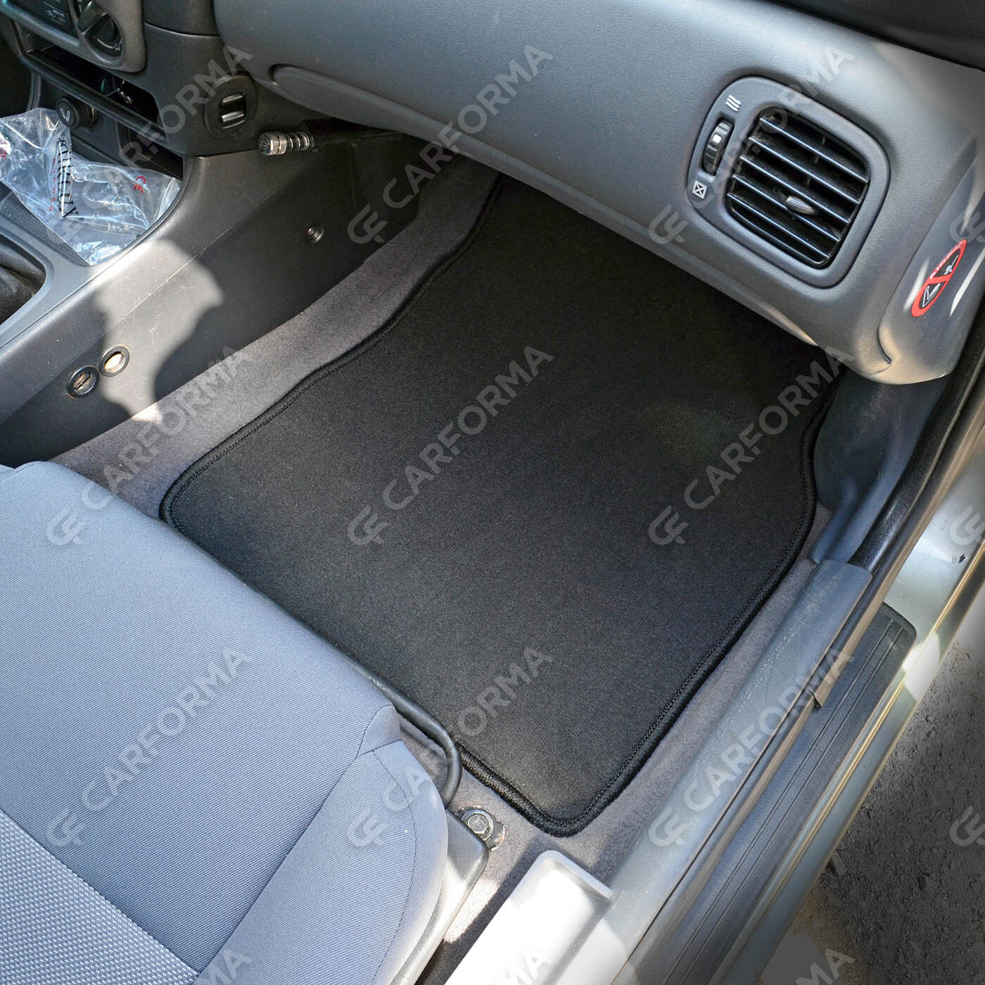 Коврики на Nissan Almera 2 (N16) 2000&nbsp;-&nbsp;2006 в Комсомольске-на-Амуре