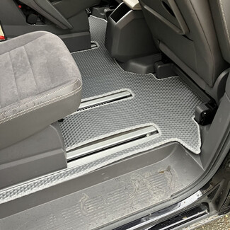 Коврики на Volkswagen Multivan (T7) 2021&nbsp;-&nbsp;2026 в Комсомольске-на-Амуре