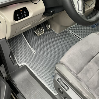 Коврики на Volkswagen Multivan (T7) 2021&nbsp;-&nbsp;2026 в Комсомольске-на-Амуре